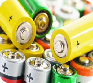 Que risquez-vous lorsque vous utilisez des piles boutons, de batteries au plomb ("batterie de voiture") ou en cas de fuites de piles?