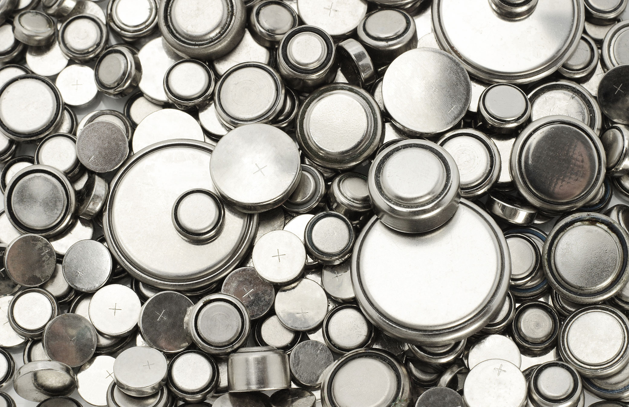 Piles boutons : une nouveauté pour limiter les risques d'ingestion